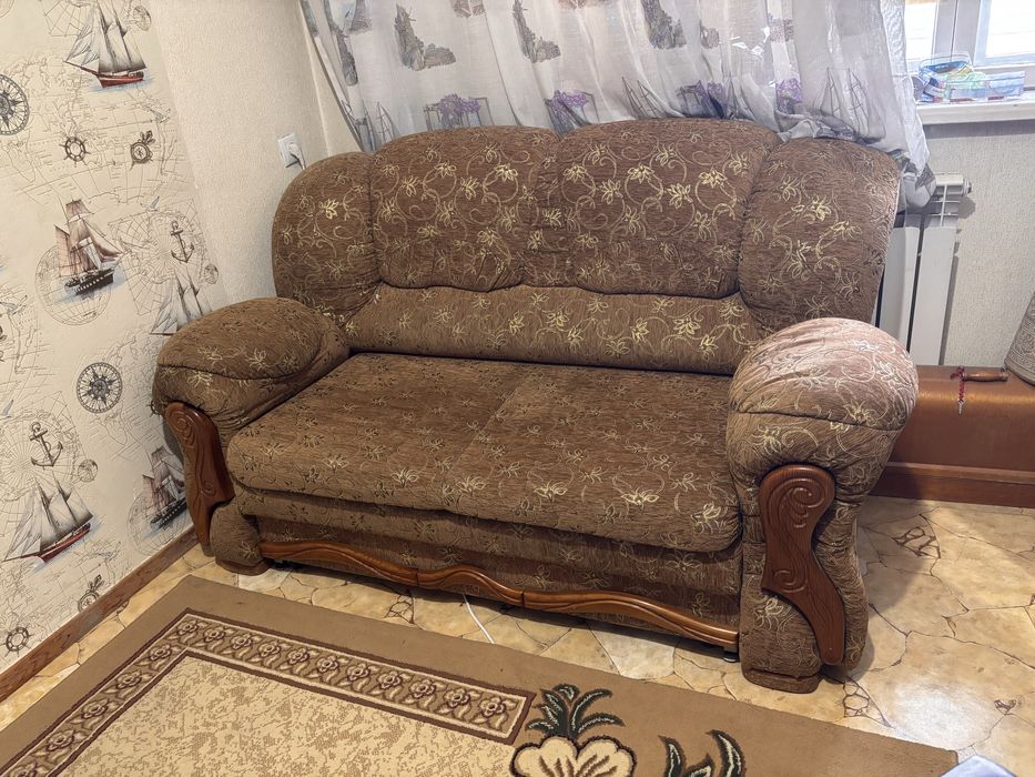 Продаётся комплект дивана
