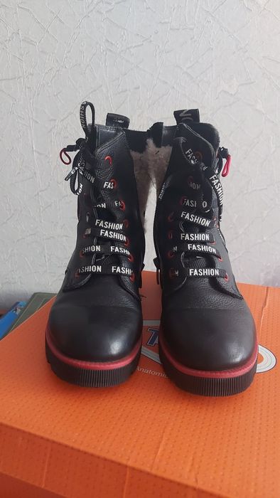 Ботинки для девочки