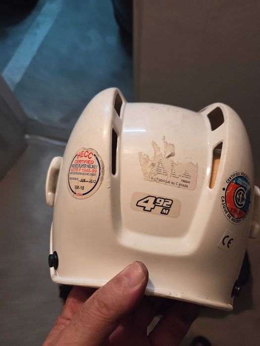 Echipament hochei copil 4-7 ani (casca patine crosa manusi protectii)