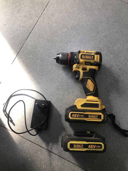 Шуруповерт Dewalt (A4)