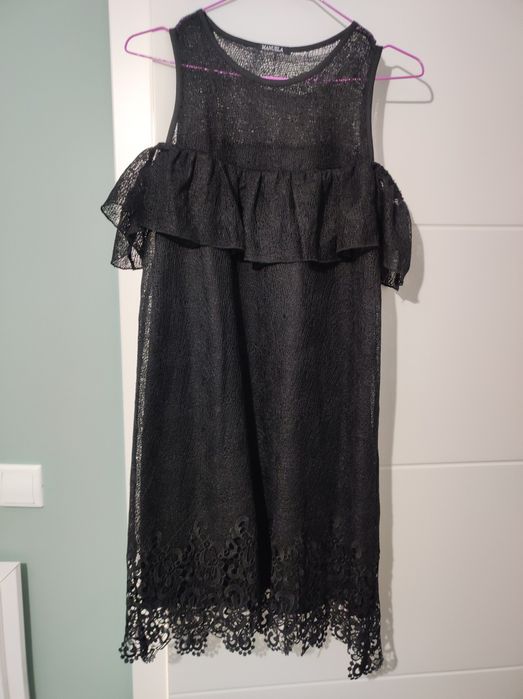 Черна рокля с дантела