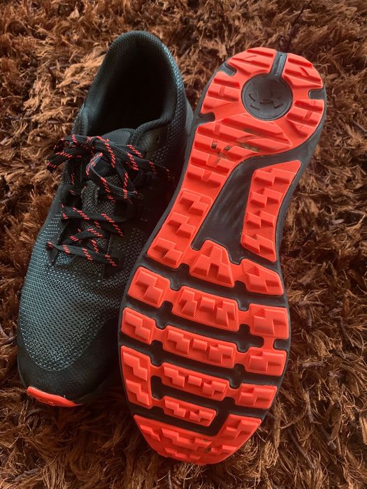 Under Armour маратонки