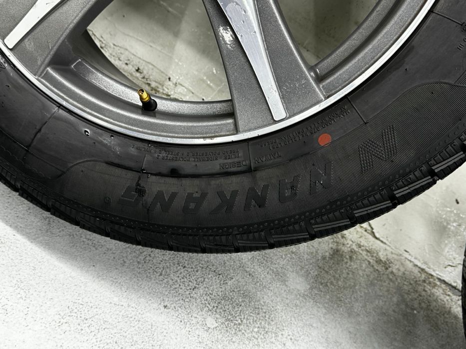 Диски с резиной 235/60/R18