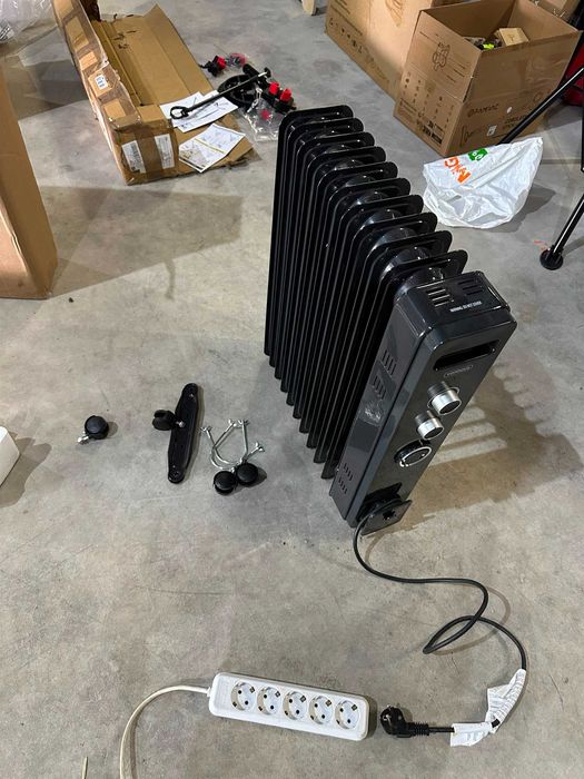 Radiator electric cu ulei VonHaus, cu 11 elementi și termostat, pentru locuință sau birou – putere suplimentară de încălzire 2,5 kW