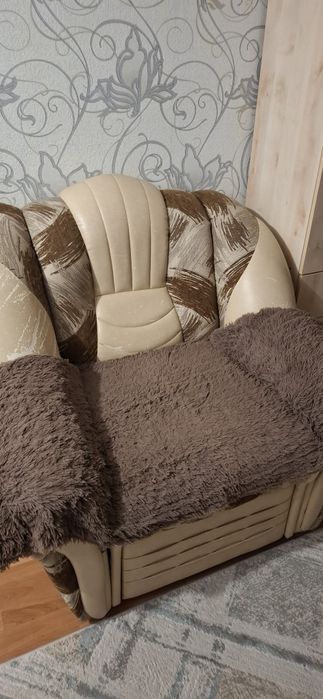 Диван угловой...
