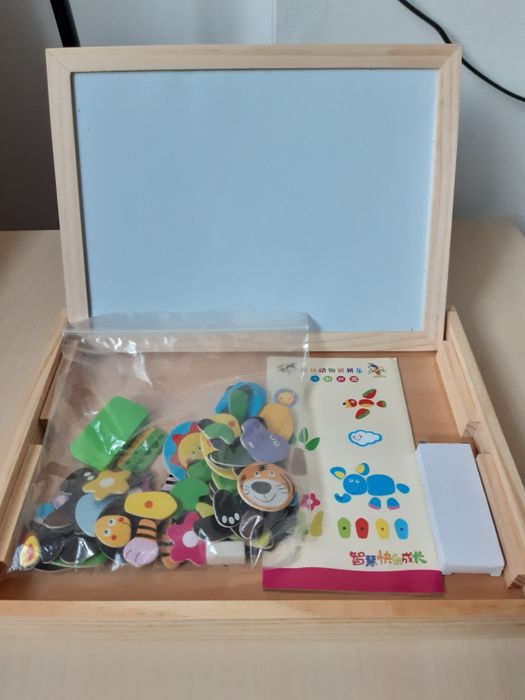 Преносима магнитна дъска с подарък пъзел