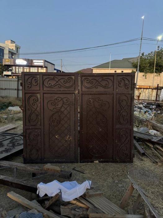 Продается металлическая ворота для гаража,