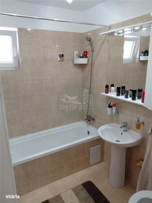 Apartament 2 camere balcon boxa parcare zona Turnisor
