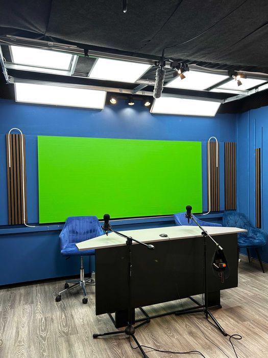 Închiriez Studio Podcast Complet Echipat Casa Presei