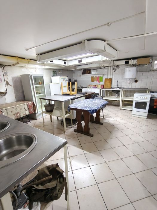 Продаём кафе-магазин по пр. Республики