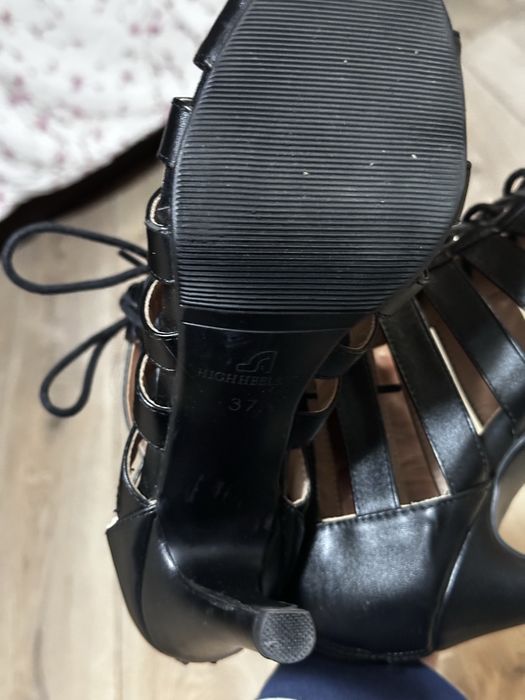 Продам туфли для high heels в идеальном состоянии