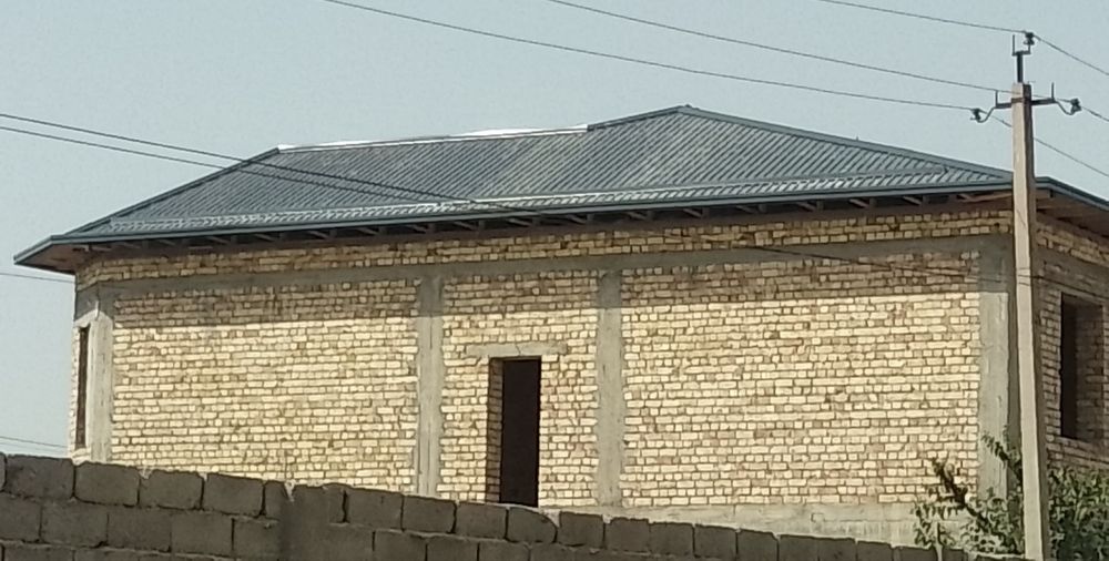 Продаю срочно свою дом коробку рядом  Янги Узбекистон боги