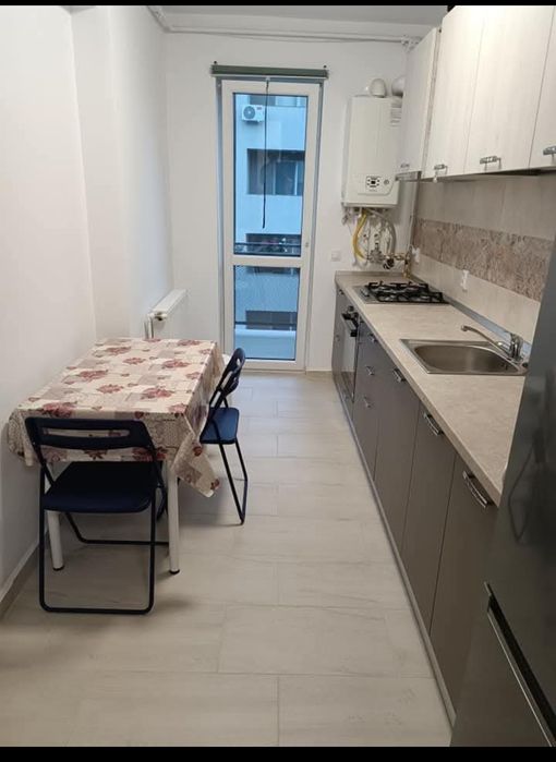 Inchiriez ap 2 camere dec., metrou Berceni