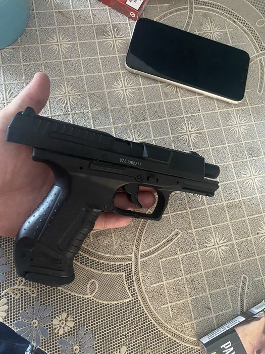 Pistol Airsoft cu CO2