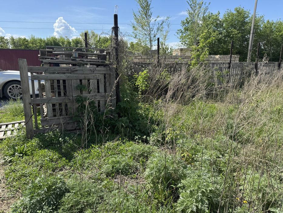 Продам бокс большой гараж.