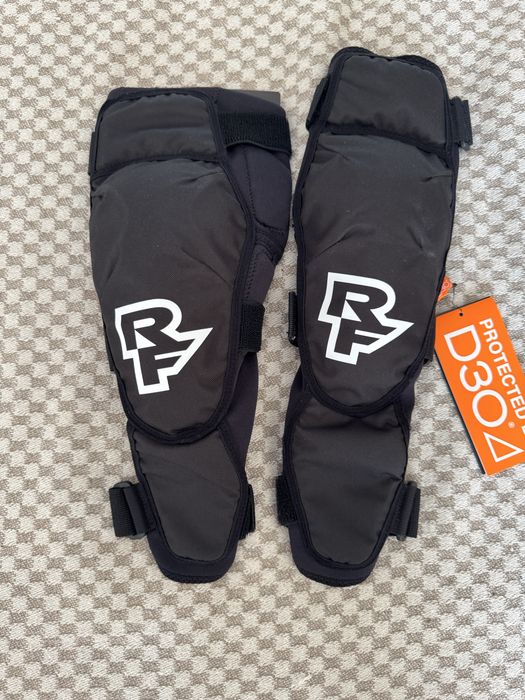 Наколенки RaceFace Ambush Knee