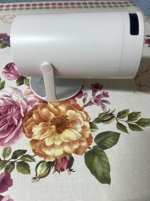 Vând video proiector