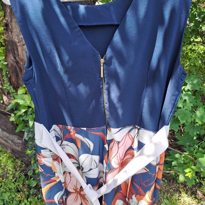 Елегантна рокля Closet curves, размeр UK 22