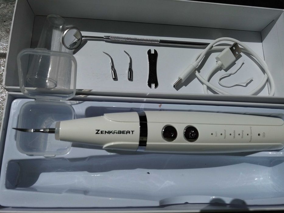 Aparat eliminat tartru, dinti curati zambet perfect, 5 moduri de lucru, Detartraj Ultrasonic, Rezistent la Apa, Baterie Reincarcabila. 5 programe
