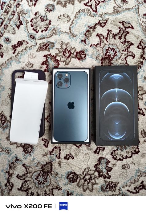 iPhone 12 Pro Max, в идеальном состоянии.