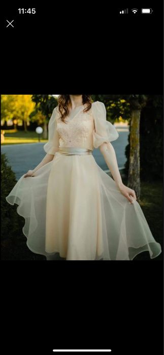 Vand rochie de ocazie