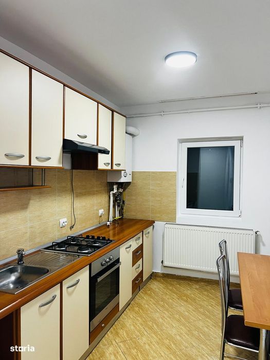 Apartament 3 camere, parter, balcon, lift