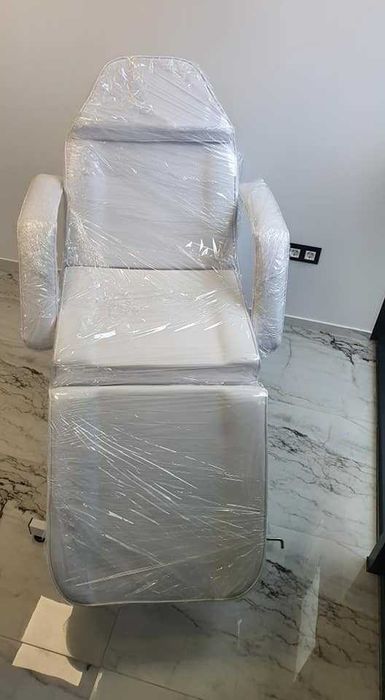 Хидравлична кушетка A210 180 х 63/73 х 64/80 см - черена,бяла,розова