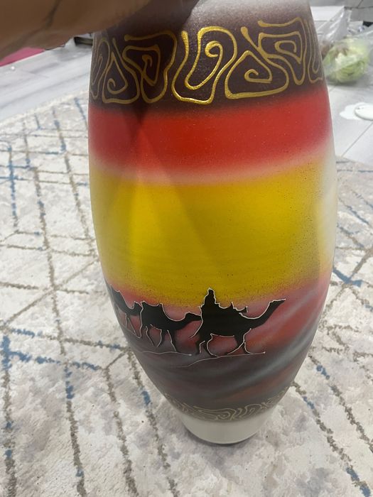 Продам вазу с росписью