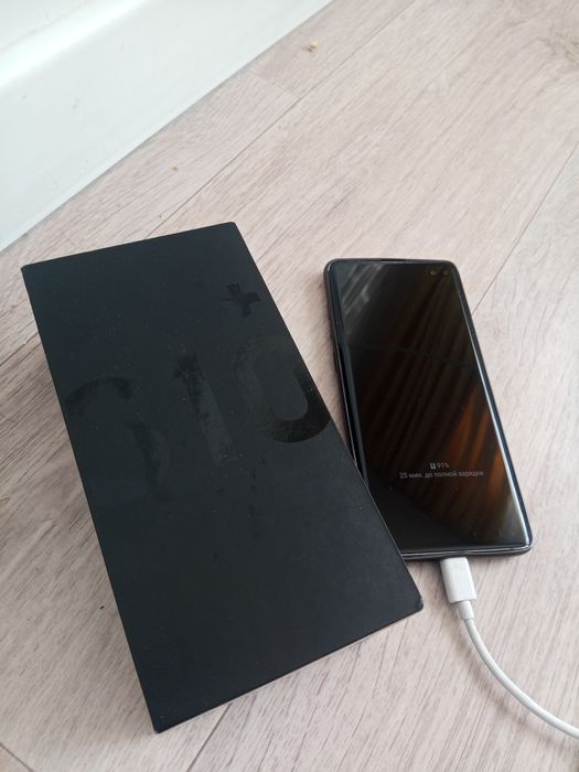 Продам samsung galaxy s10+