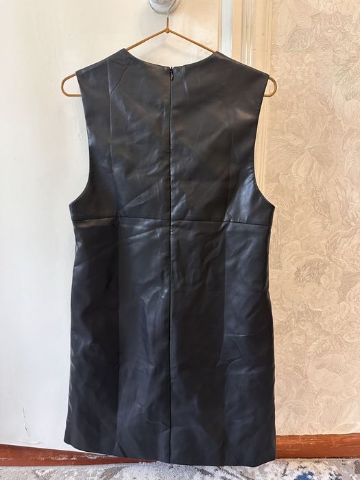 кожаное жилетка-платье