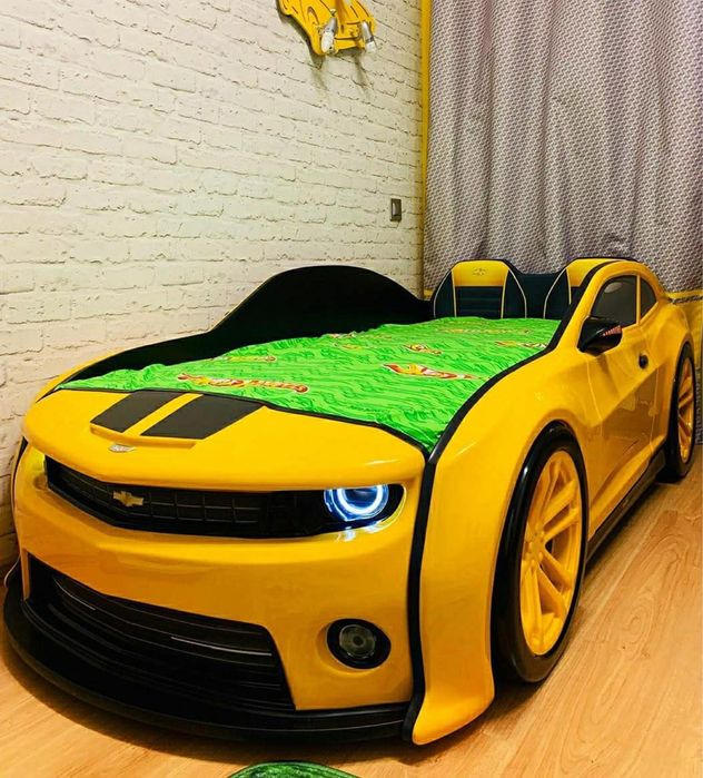 Детская кровать машинка