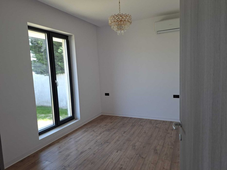 Vand apartament nou, 2 camere cu gradina, Otopeni