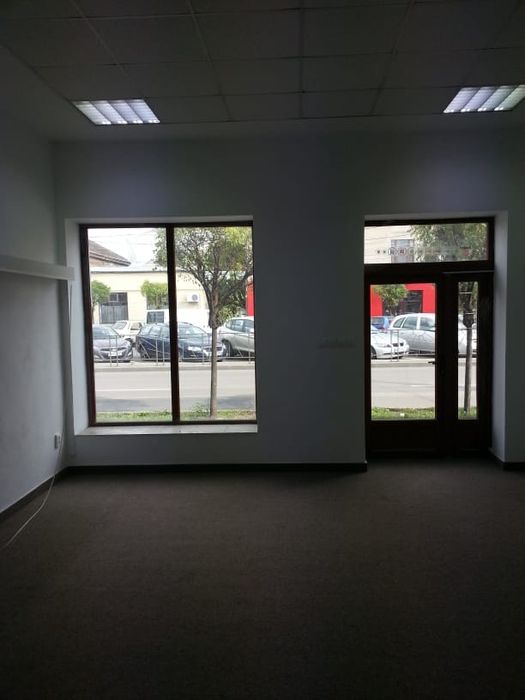 Proprietar inchiriez spatiu 60 mp (SAD)