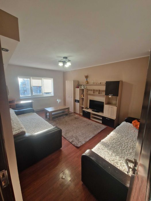 Apartament 3 camere de inchiriat