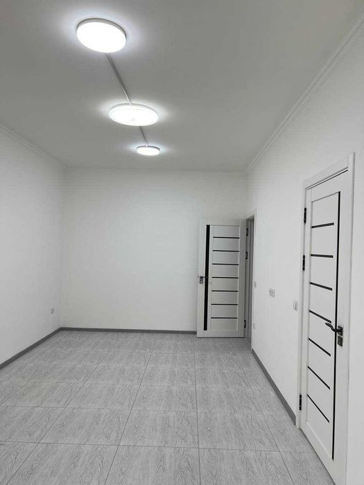 Продаю Офис 1 Линия 50м2 Мирзо Улугбек ор-р ЭКО Базар, Локомотив парк
