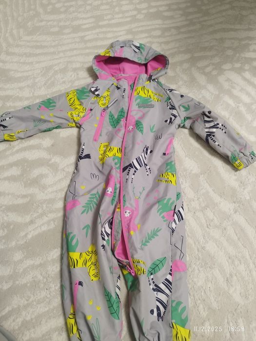 Продам большой пакет с детскими вещами.