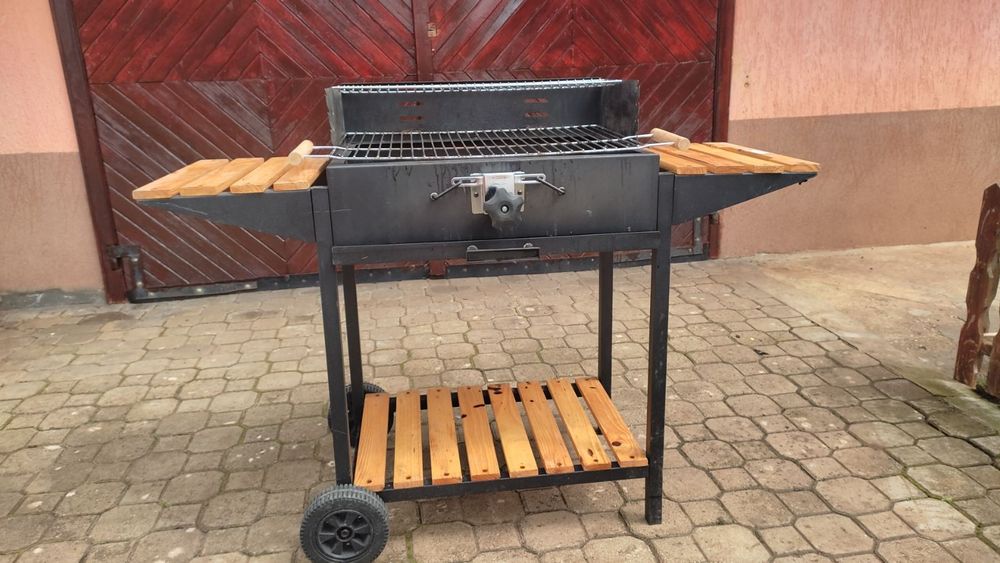 Градинско барбекю голямо