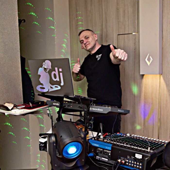 Dj Oradea, Foto Video Oradea, Gheață Carbonică Oradea, Artificii reci Oradea