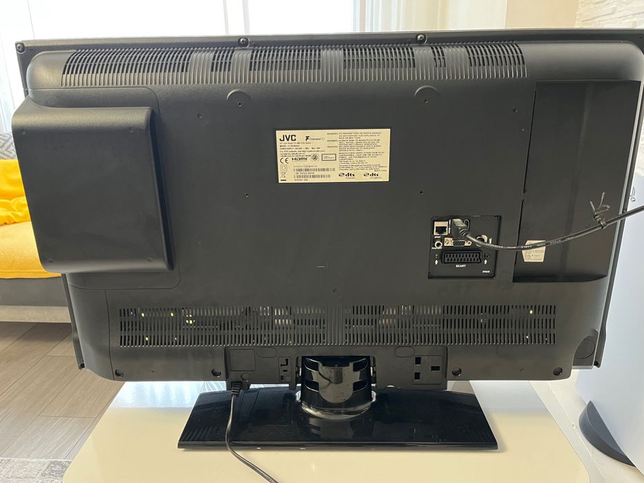 Телевизор JVC запазено