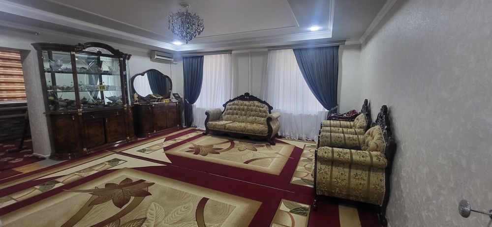 Qarshi shaxar markazi 3 xonalik uy