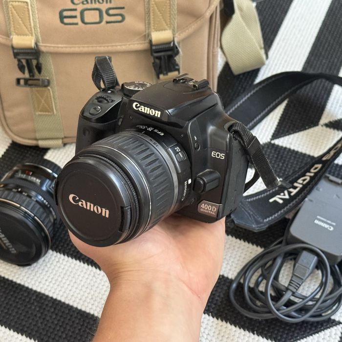 Canon EOS 400D + 2 обектива Canon 18-55 / 20-35 USM + оригинална чанта