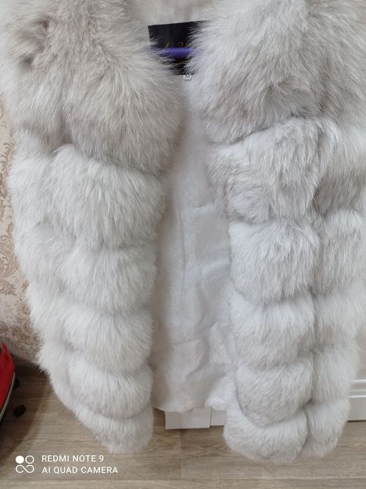 Продам песцовую жилетку