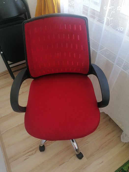 Vând scaun birou