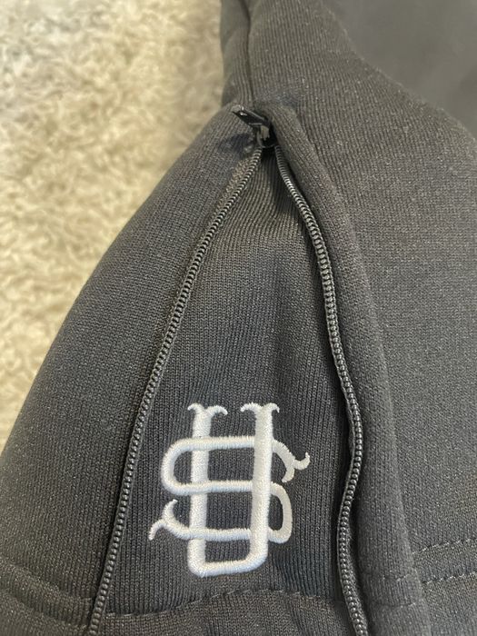 Продам Suvene черный срочна