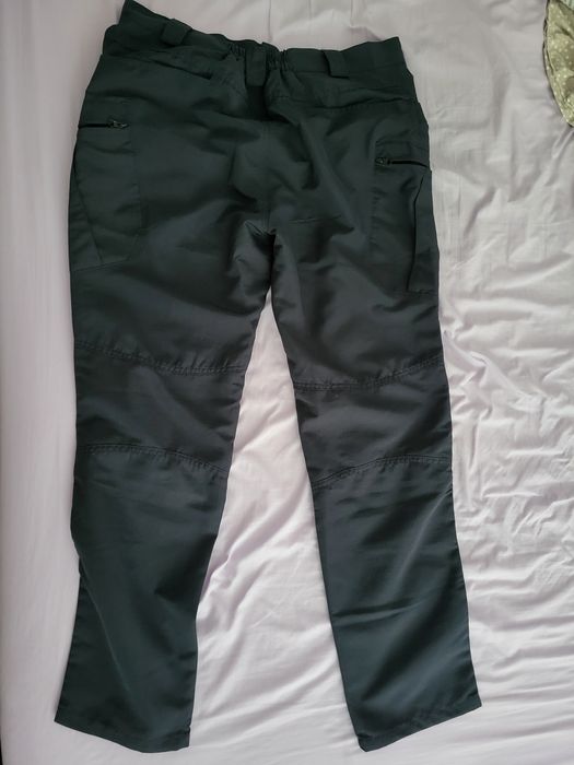 pantaloni bleumarin