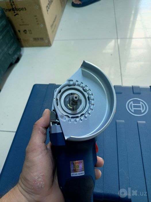Болгарка аккумуляторная Bosch GWS 180 li