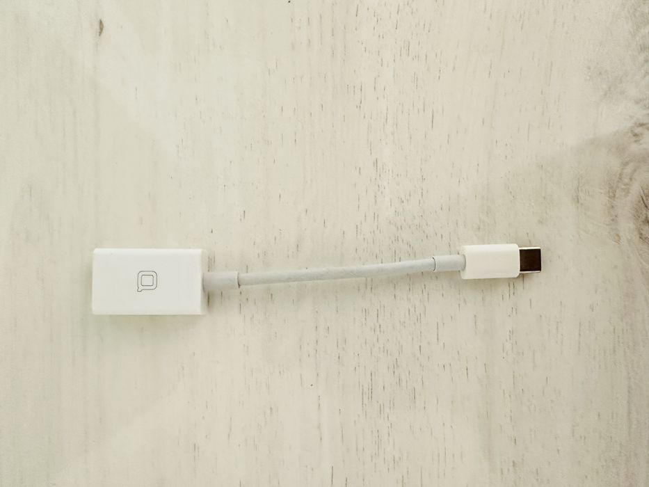 MacBook Pro 13 2019 Core i 5. 8 Gb. Inter Iris Plus Graphics 645