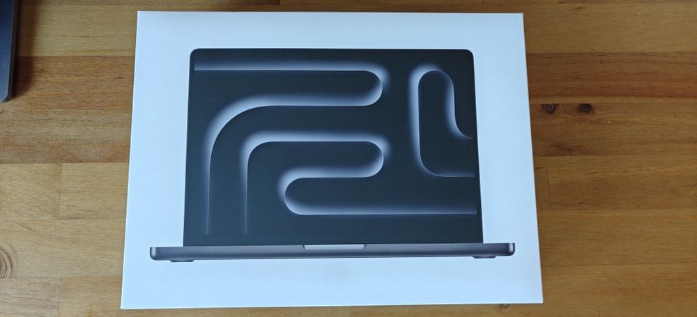 Macbook M5 Max 14' 128Gb RAM 2Tb SSD NOU 18CPU 40GPU