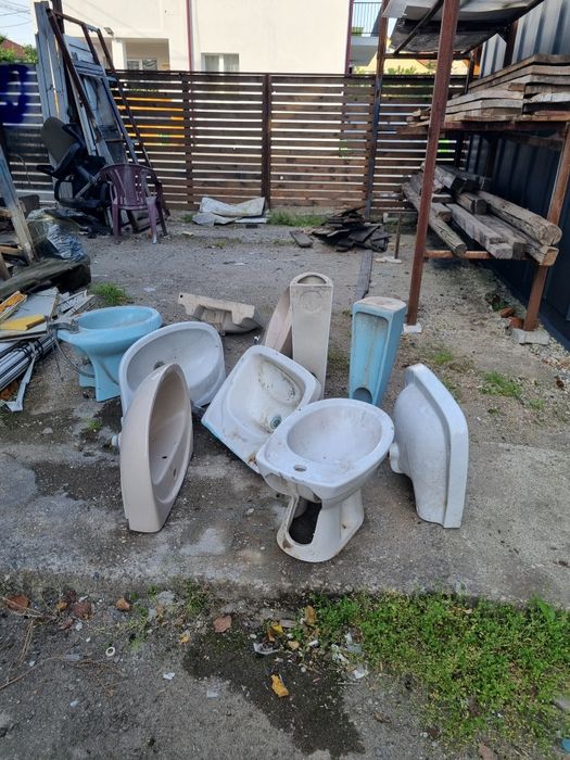 Donez lavoare baie, usi interioare, scaun birou, sticle geam