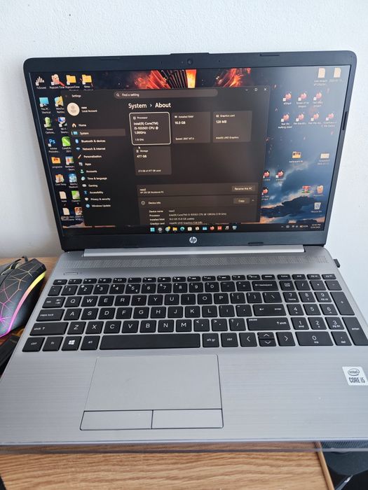 LAPTOP HP 250 G8 - I5 1035g1 10th-gen 4c8th, 8gb ddr4 , 256gb , bat95%